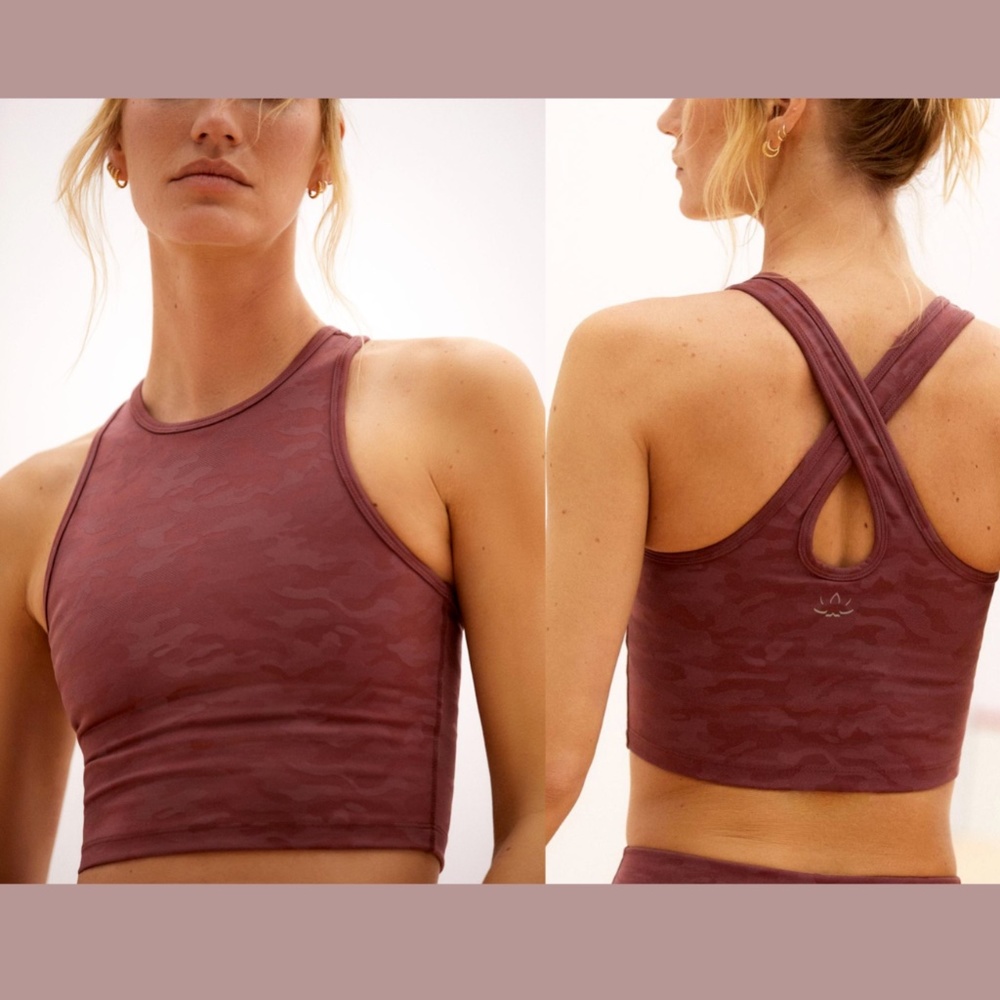 NEW $72 BEYOND YOGA‎ [ Small ] Studio Crop Tank In Chocolate Cherry Camo